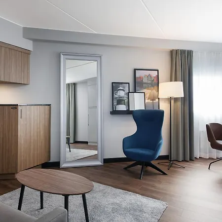 奥斯陆加勒穆恩丽笙布鲁机场酒店 4*