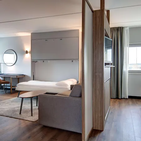 奥斯陆加勒穆恩丽笙布鲁机场酒店 酒店 4*