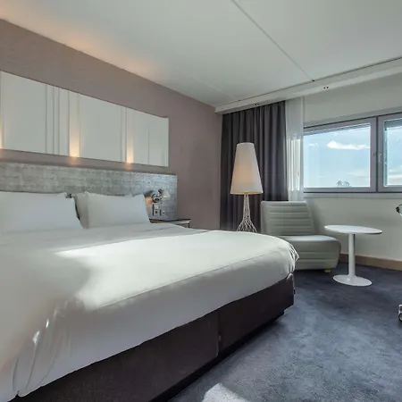 Radisson Blu Airport Hotel, Oslo 4*