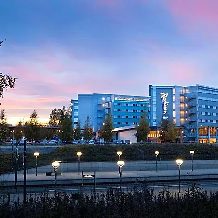 Radisson Blu Airport Hotel, Oslo 4* Garder