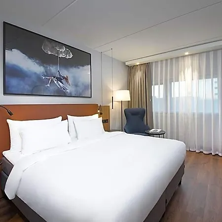Radisson Blu Airport Hotel, Oslo 4* Garder