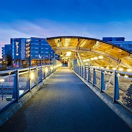 Radisson Blu Airport Hotel, Oslo 4*