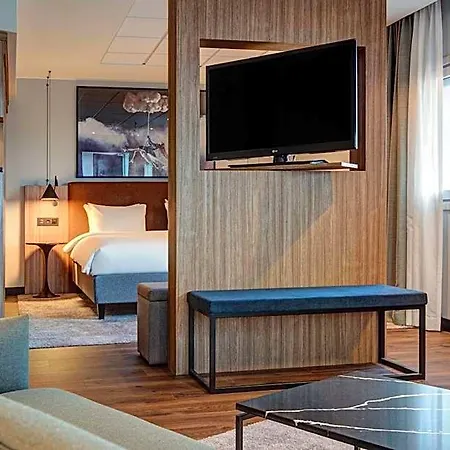 Radisson Blu Airport Hotel, Oslo 4* Garder