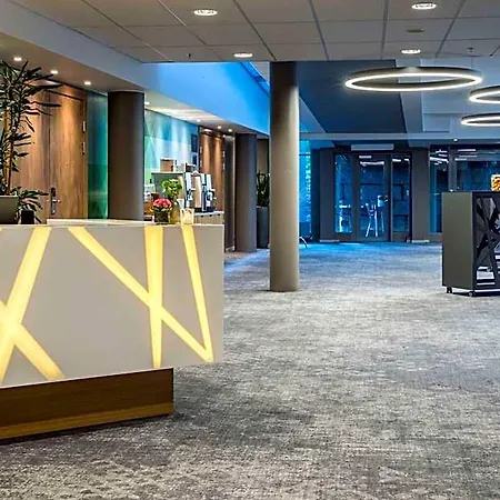 Radisson Blu Airport Hotel, Oslo Szálloda 4*