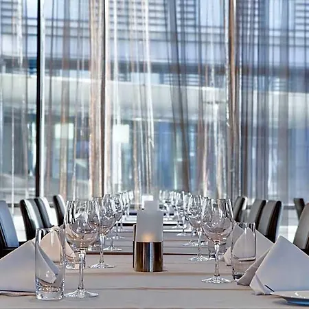 Szálloda Radisson Blu Airport Hotel, Oslo 4*
