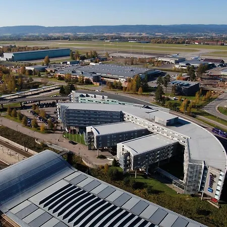 奥斯陆加勒穆恩丽笙布鲁机场酒店 4* Garder