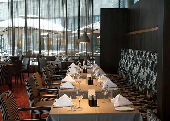 Radisson Blu Airport Hotel, Oslo 4* Garder